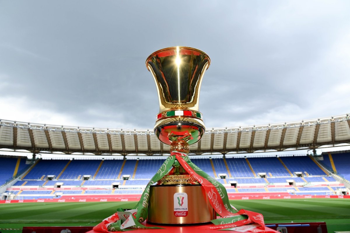 Calcio: Napoli-Juventus si contendono la Finale di Coppa Italia. Fischio d'inizio alle ore 21,00